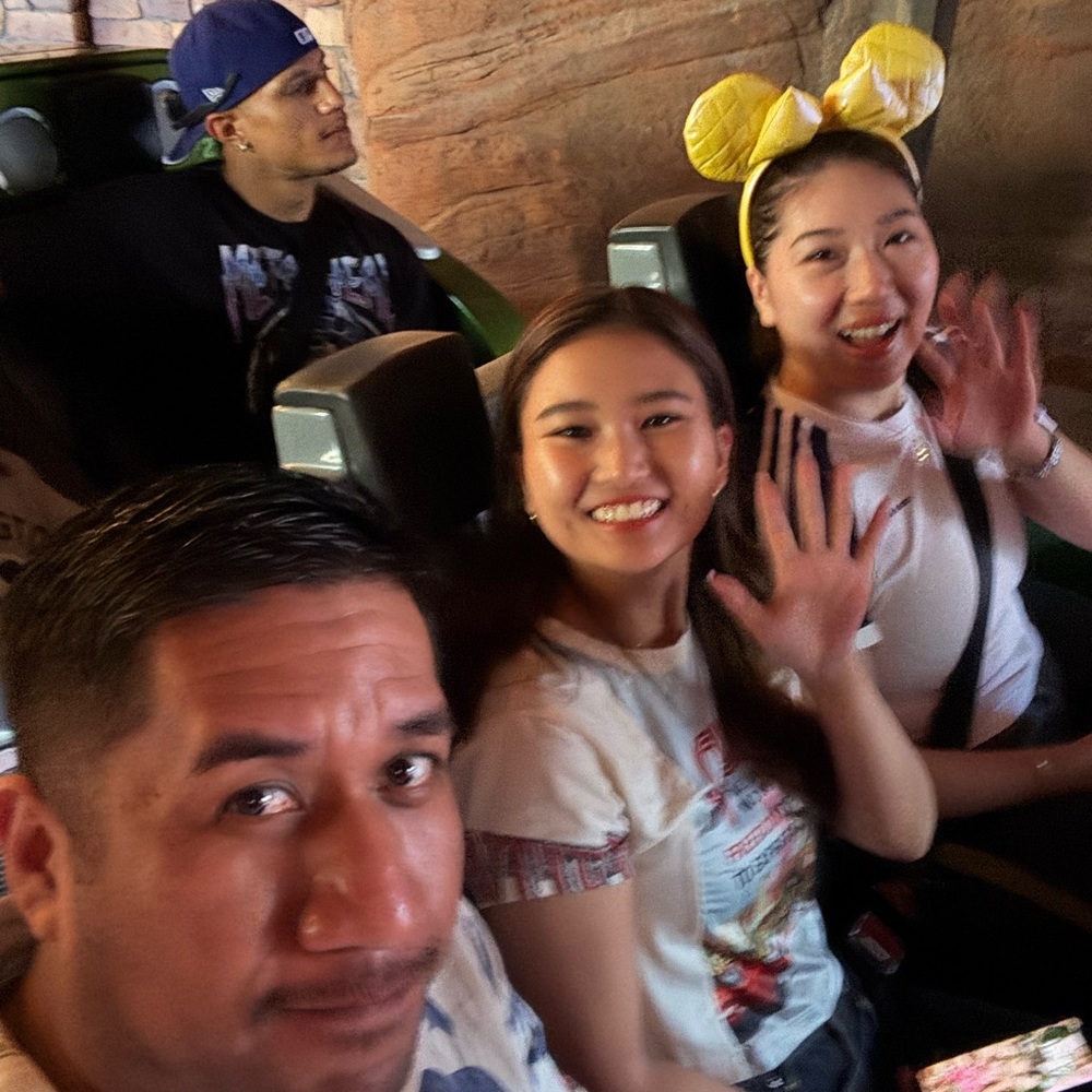 Meet your Posher, Rene